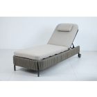 Schönes Tagesbett beige